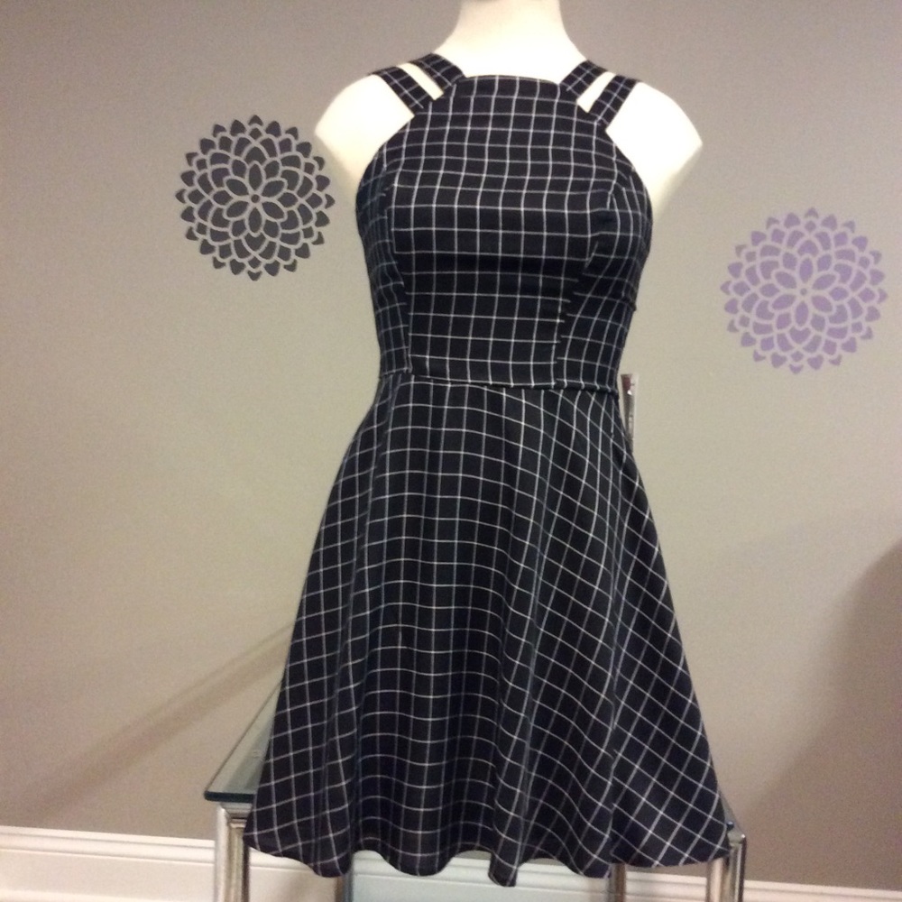 ❤️ 💰⬇️NWT! Classic summer Dress